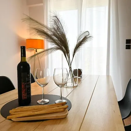 Mimosa House * Gythio